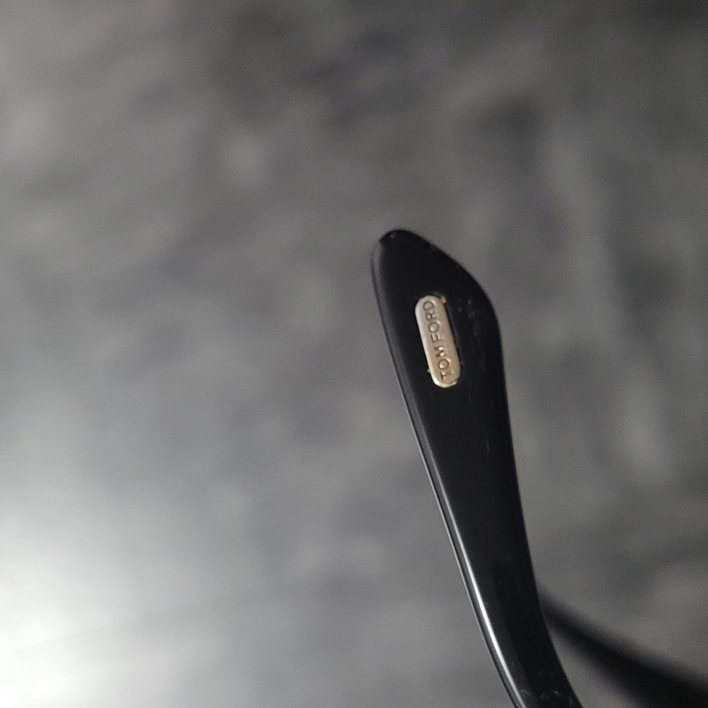Authentic TF tortoise sunglasses - Picture 4 of 5